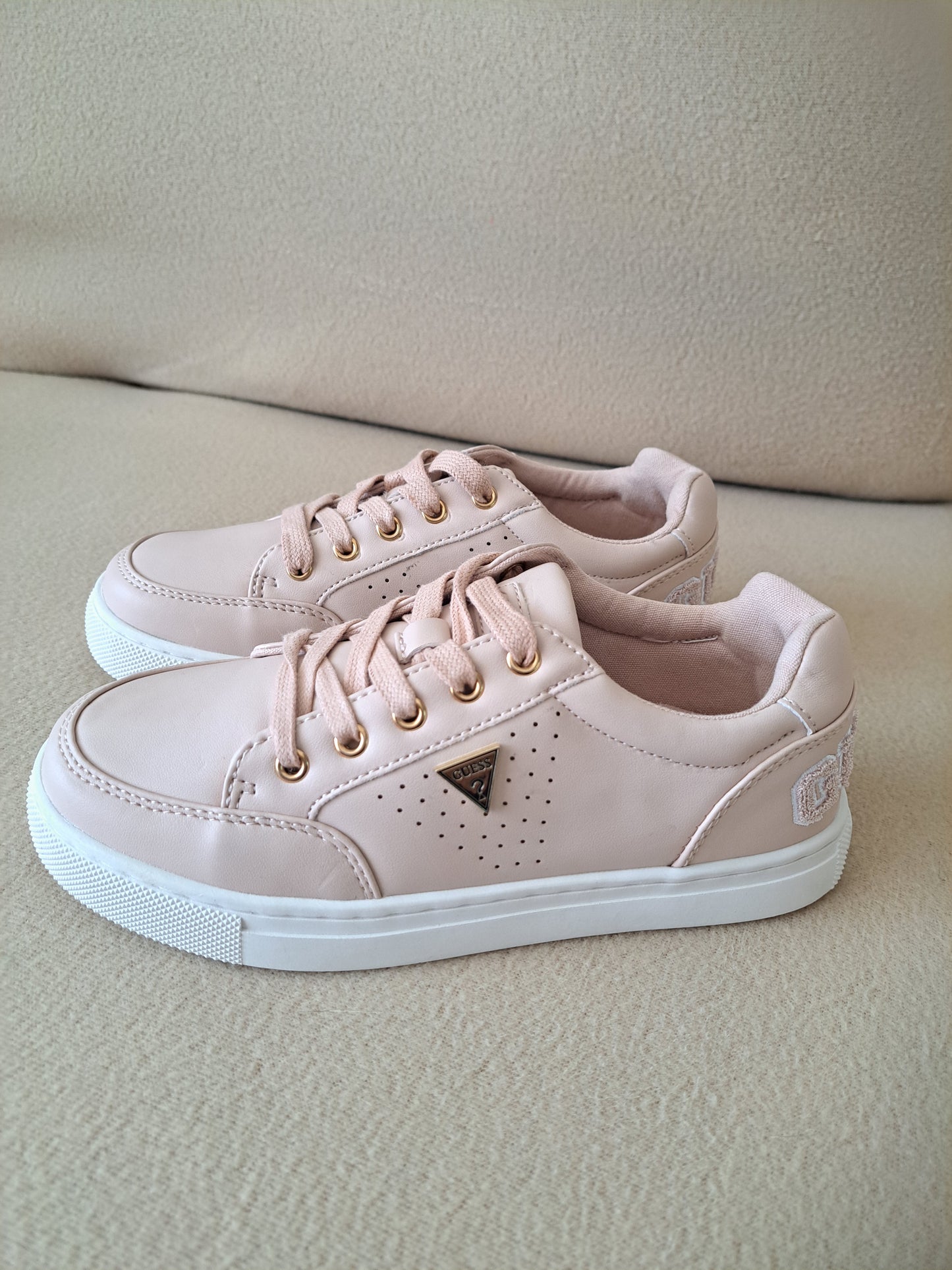 ZAPATILLA NIÑA GUESS