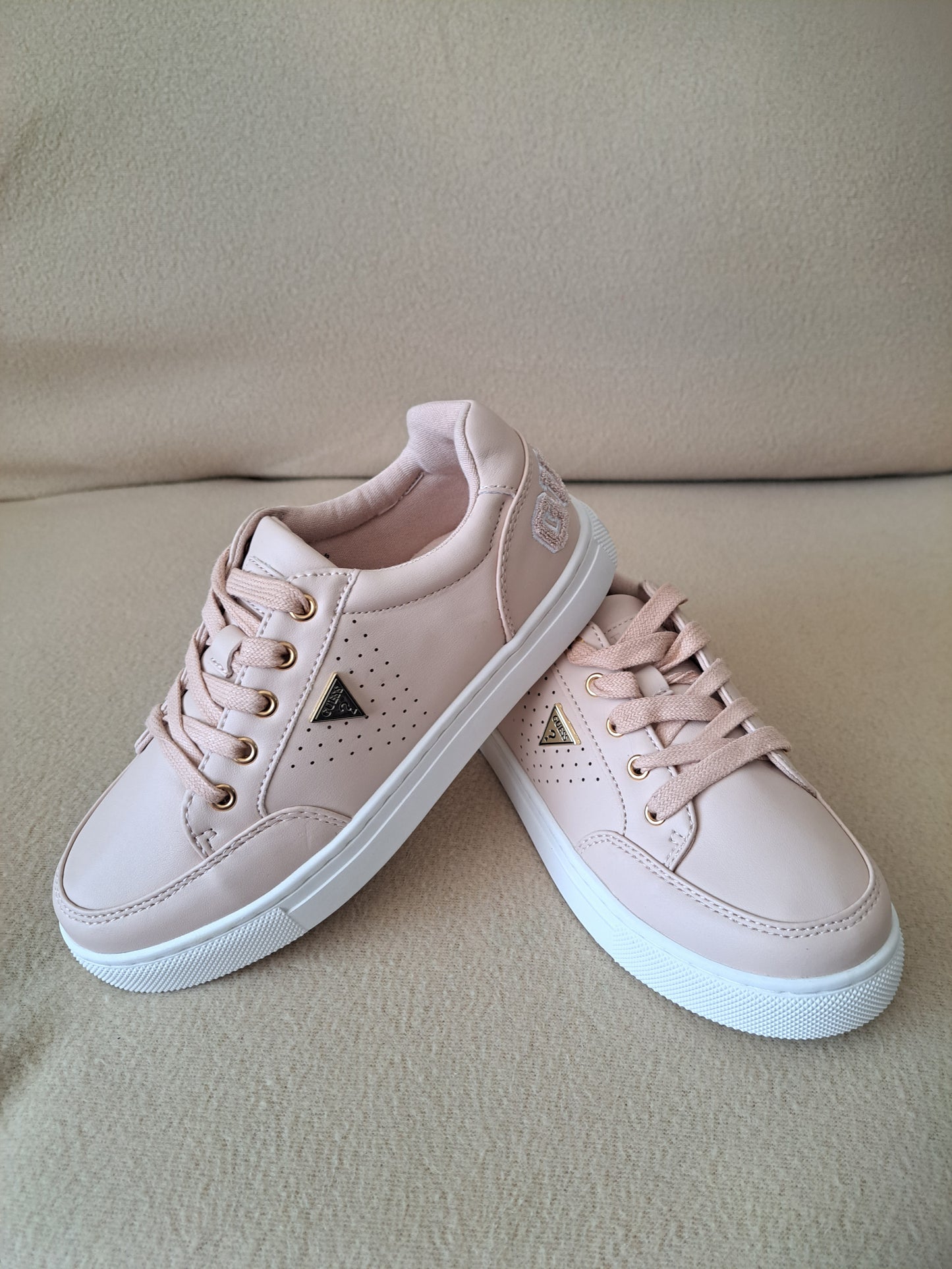 ZAPATILLA NIÑA GUESS